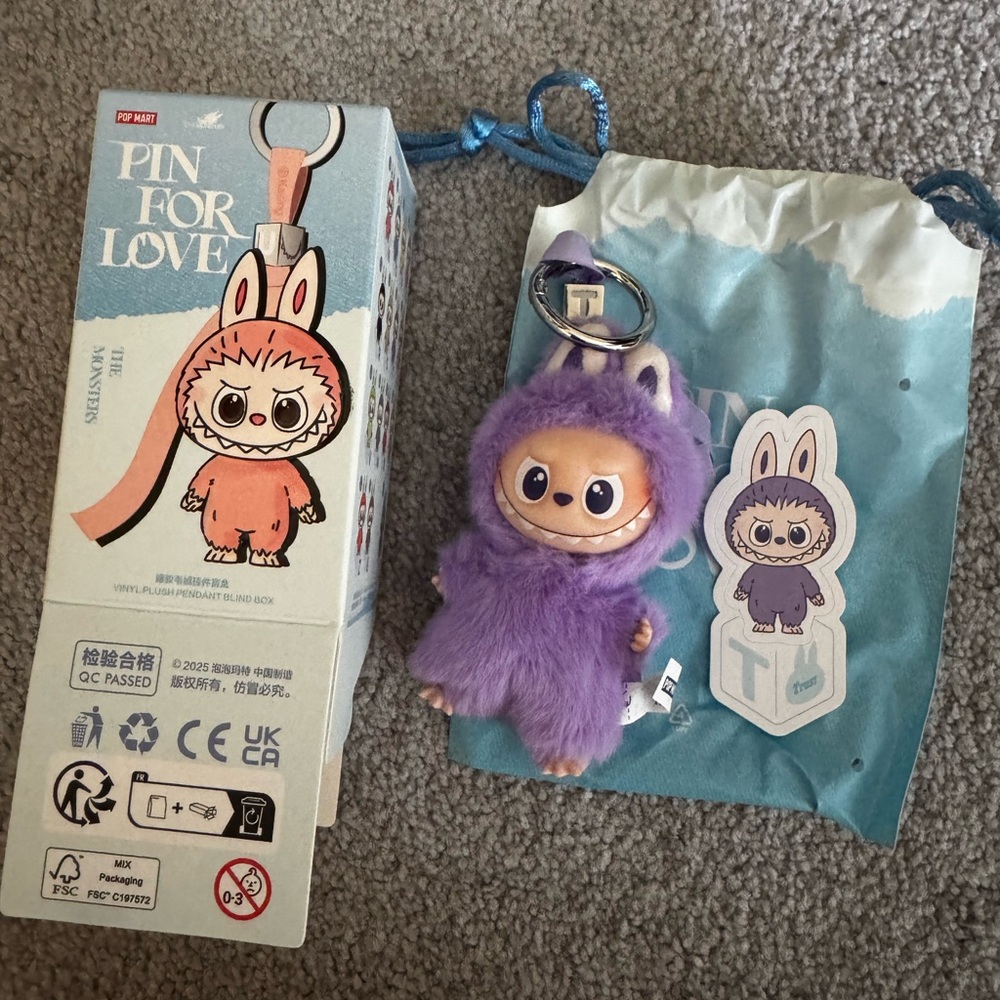 Popmart Labubu Pin for Love - Letter T
